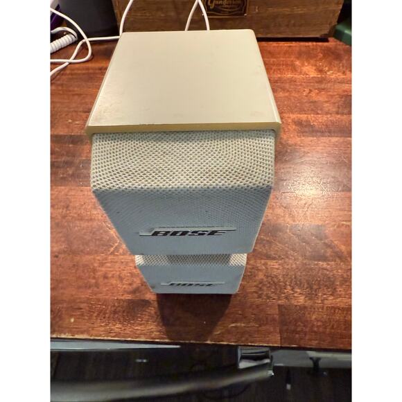 Bose AM5 Acoustimass Swiveling Cube Speaker – White - tested and works - Picture 6 of 9
